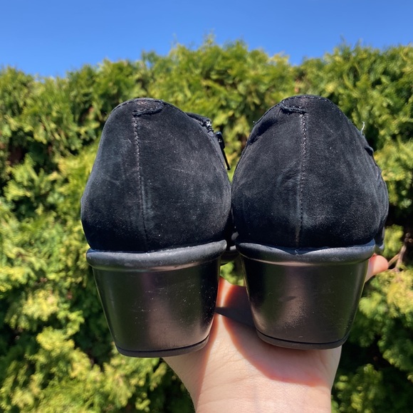 Clarks Ankle Slip On Boot Heeled Black Leather Women’s Size 9 - Picture 3 of 10